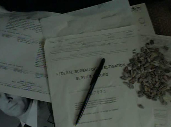 «Секретные материалы» одним кадром: архивные документы ФБР и семечки, не хватает разве что отчёта о вскрытии (2x12 Aubrey)